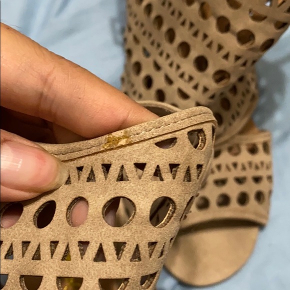 Tan booties - Picture 3 of 4